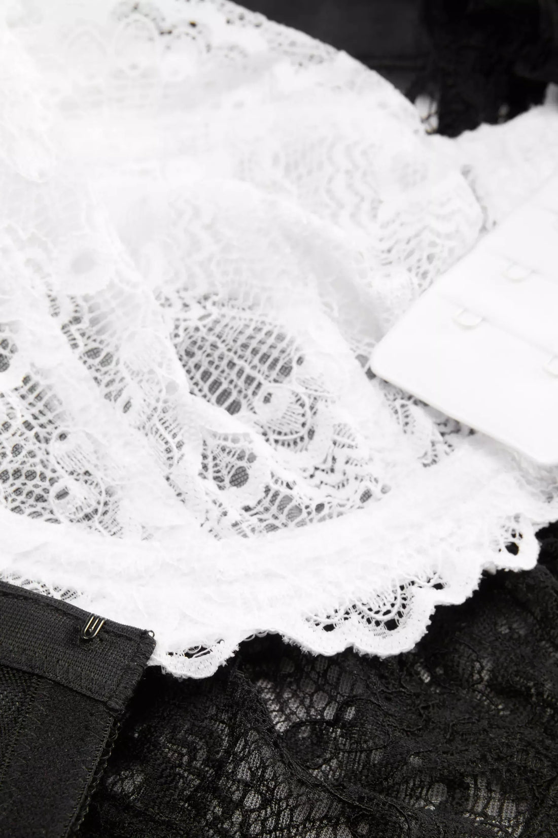 PTex Fashion black non-padded full cup floral lace bra, front flat lay
